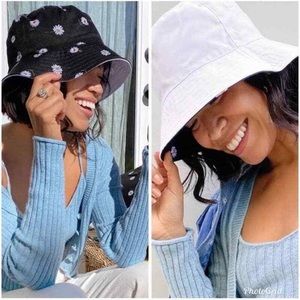 ALICE + OLIVIA reversible bucket hat